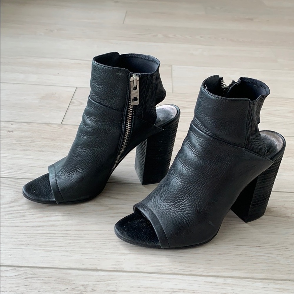 Super comfortable black ankle bootie heels